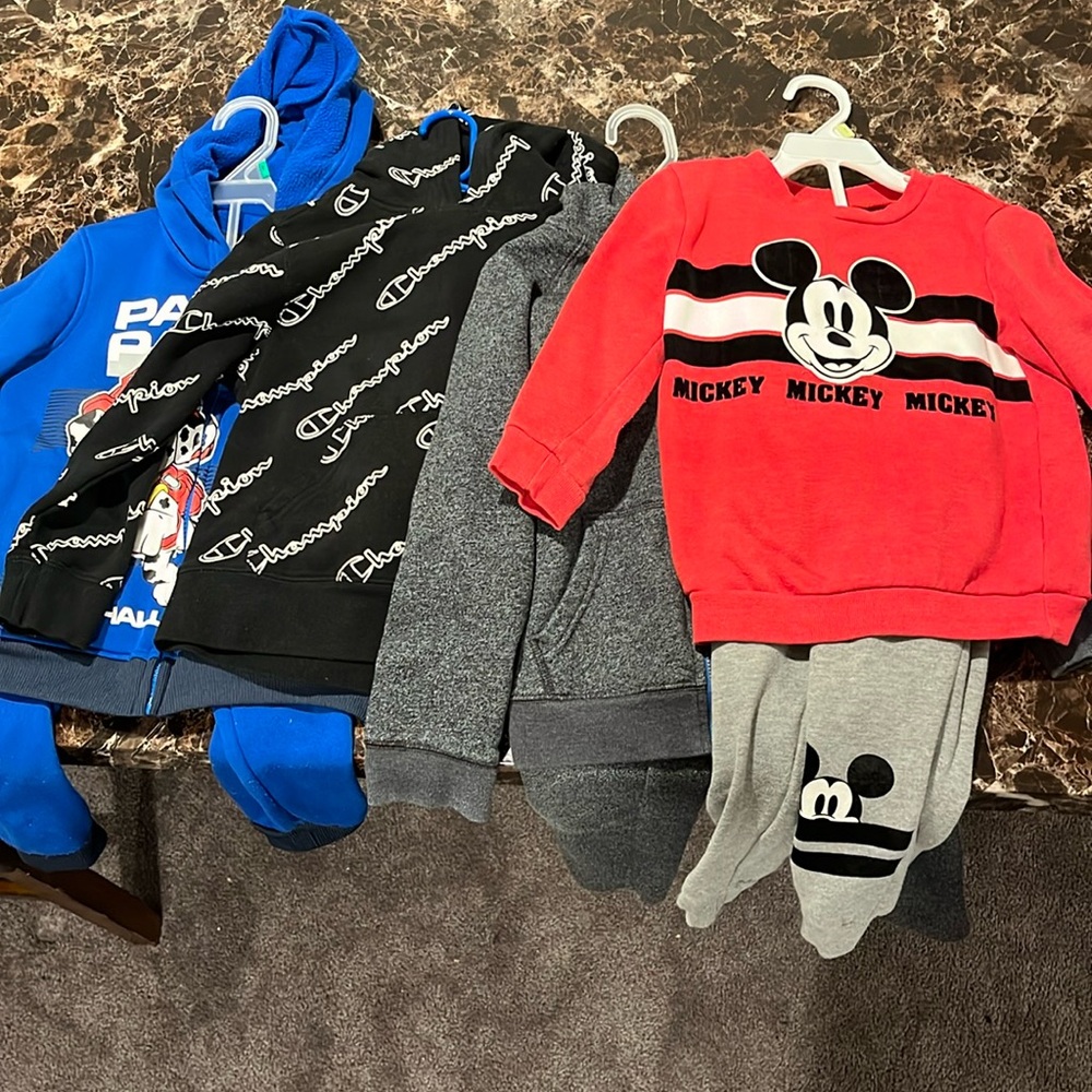 4 boys sweat suits. Full Sets